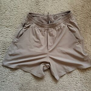 Lululemon, Men’s, Medium, 5inch Inseam, Pacebreaker with liner